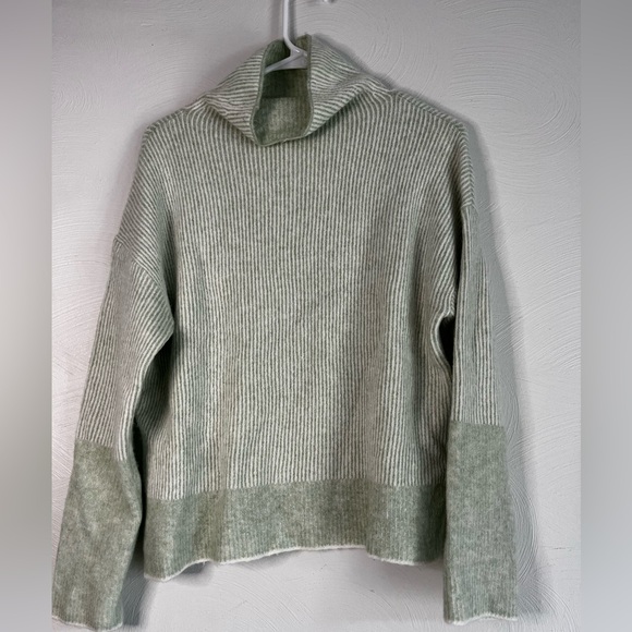 Calvin Klein Pin Striped‎ Knit Sweater in Sage - Picture 7 of 8